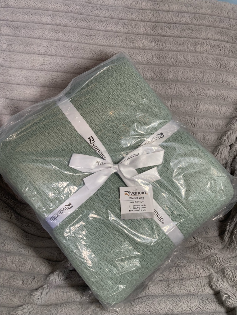 Rivancia:  Waffle Cotton Blanket 90x108 (king) - GREEN